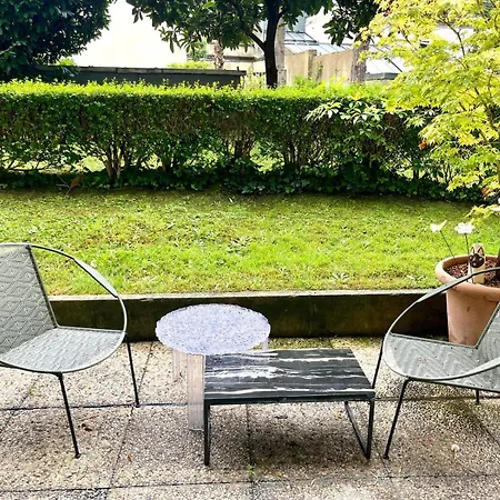 Peaceful Duplex - Terrace & Garden アパート *